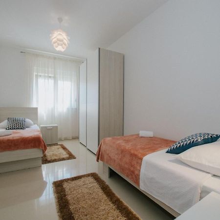 Luxury Apartment Di 特罗吉尔 外观 照片