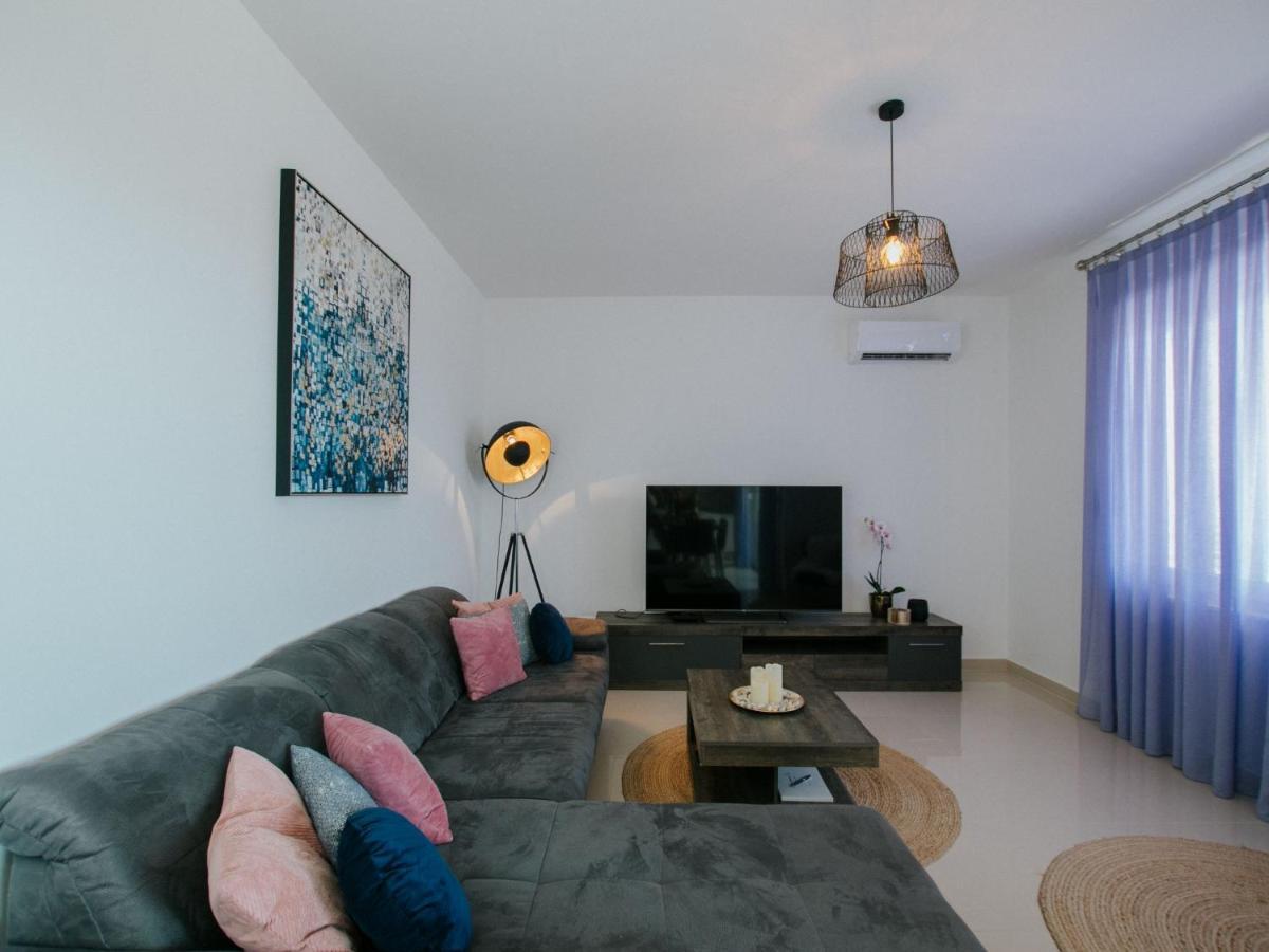 Luxury Apartment Di 特罗吉尔 外观 照片