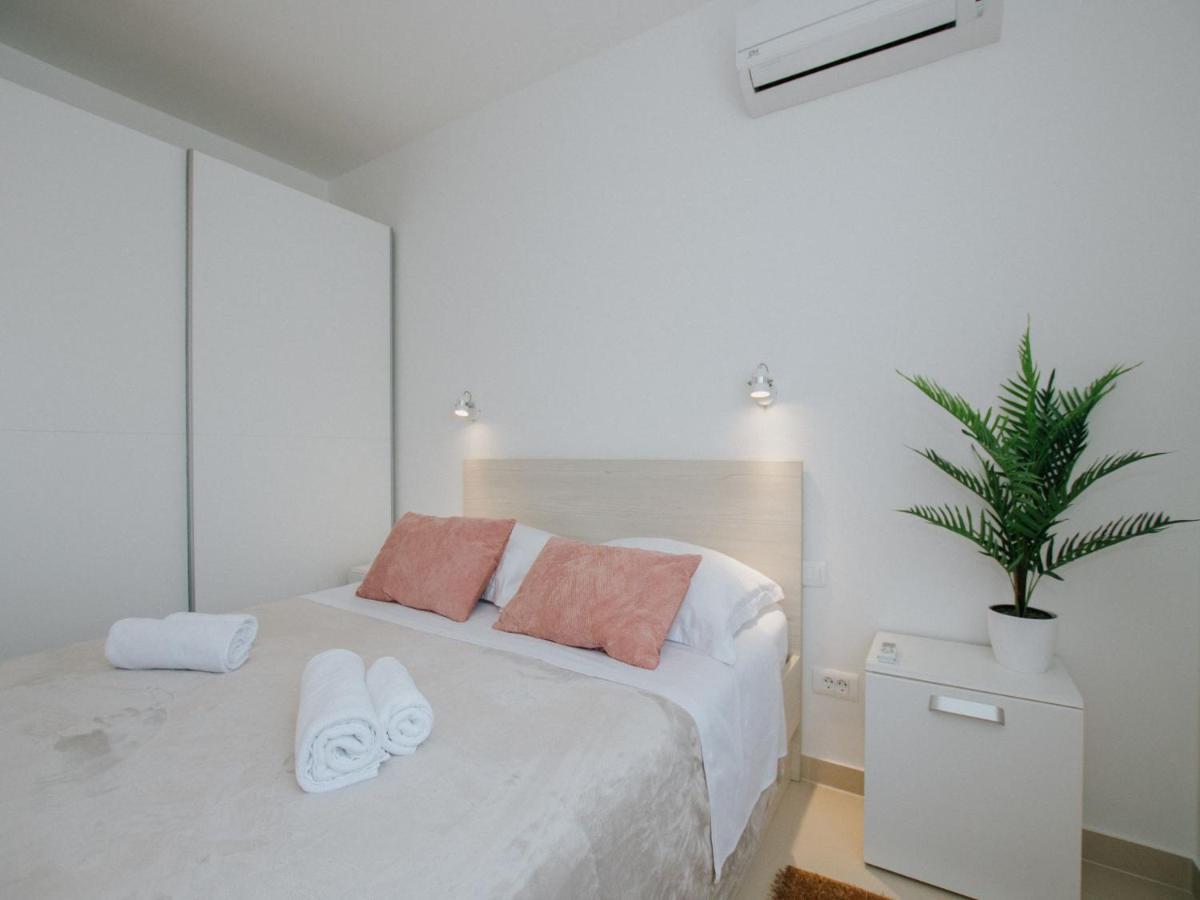 Luxury Apartment Di 特罗吉尔 外观 照片